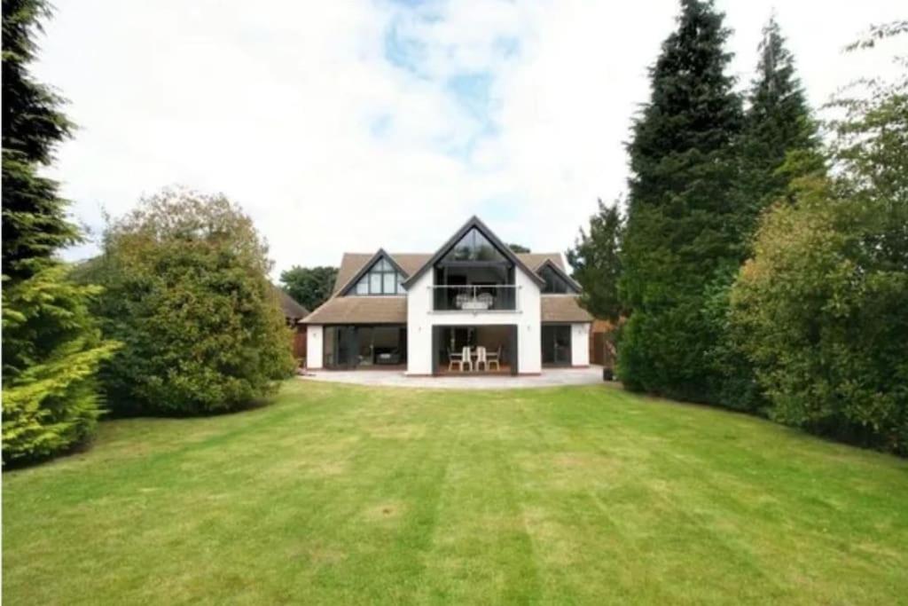 Luxury House In 索利赫尔 外观 照片